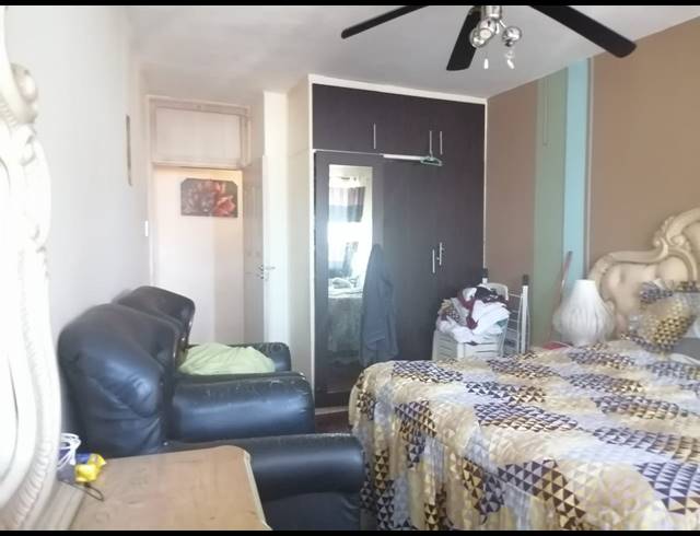 2 BEDROOM FLAT FOR SALE IN DURBAN CENTRAL